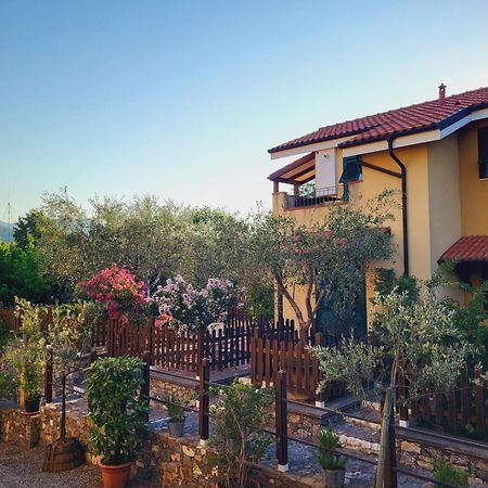Salvia E Rosmarino - Affittacamere In Liguria Villanova d'Albenga Eksteriør bilde